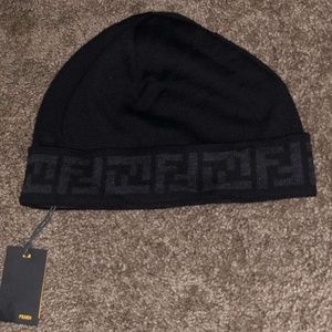 Fendi Hat/Beanie & Gloves